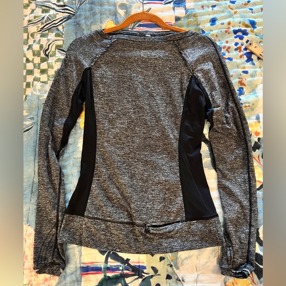 lululemon athletica Tops - LULULEMON 6 Full Tilt Pullover Top
